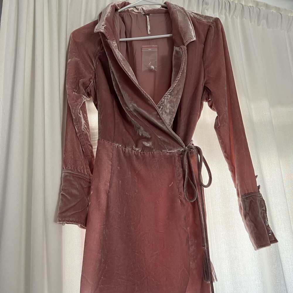 Free people viola velvet romper in pink
